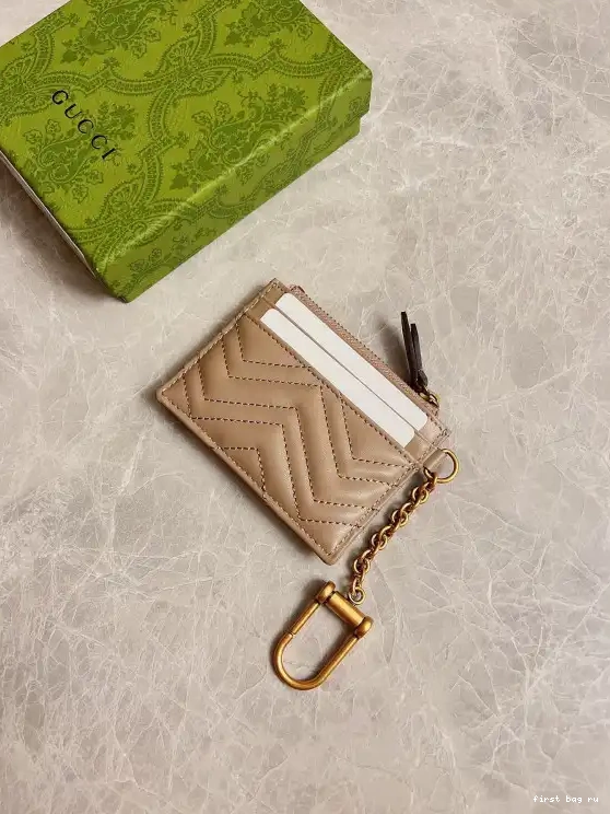 First bag ru GG Gucci wallet Marmont keychain 0501
